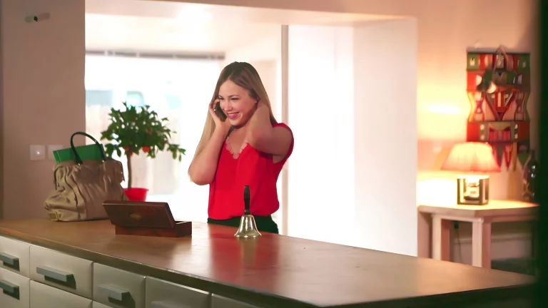 Vince Gets Lucky With Big Titty Valentina Ricci 