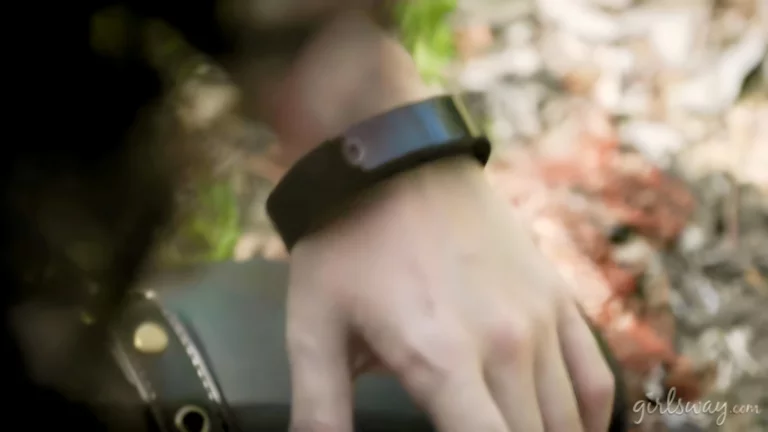 Cherie DeVille Has A Foursome With Kenna James April ONeil And Abigail Mac At The Office 