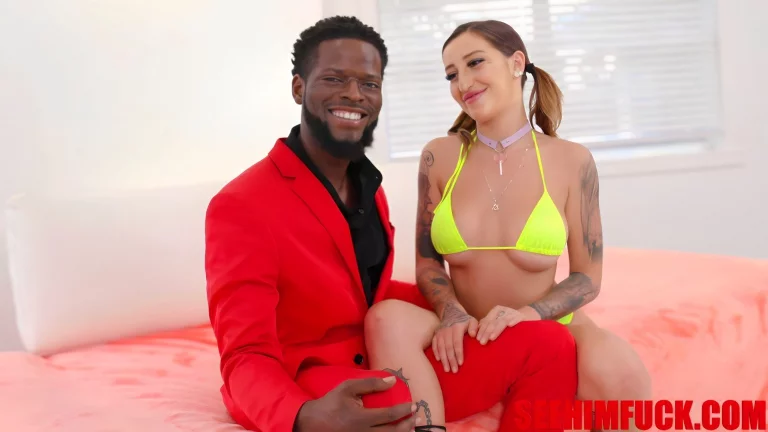 Naughty Anna Chambers Gives Aces Butt Nice Rimming Before They Trade Oral Favors 