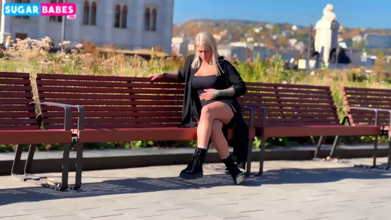 Tattooed Blonde Starts The Scene With Blowjob And Ends It With A Creamy Facial 