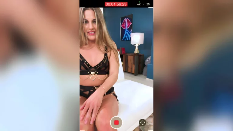 Horny Influencer Eveline Della Enjoys Anal 