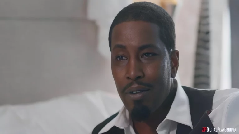 Hot Interracial Lesbians Enjoy Fucking 