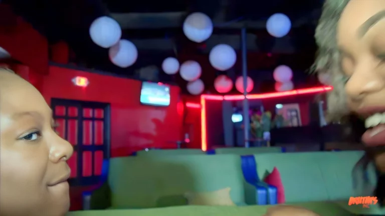 Black Lesbian Babes Enjoy Fucking Hard 