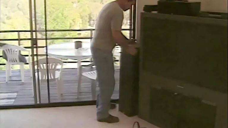 ⁣Hot Interfacial Threesome In Office With Rebecca Lord 