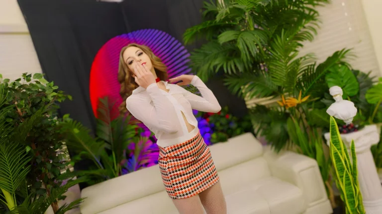 Brunette Nympho Venice Rose Is Ready For Bryans Stiff Cock 