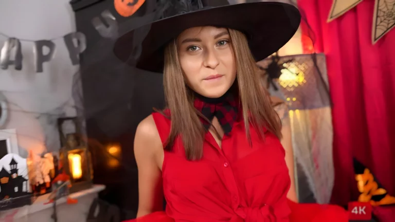 Dude Analyzed His GF On Halloween 