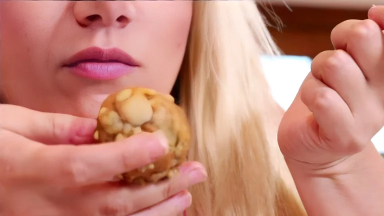 Lesbian Babes Layla Price And Hayden Marie Have Some Fun 