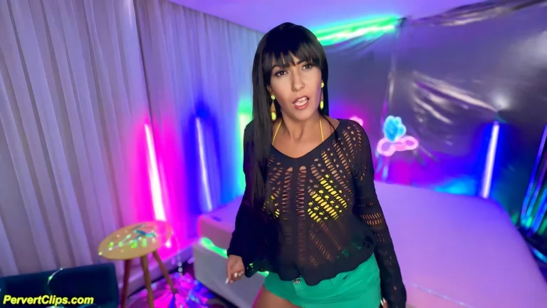 Mayse Anal Fist Fucked 