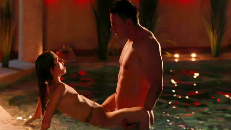 Gorgeous Woman Has Passionate Sex With A Muscular Stud 