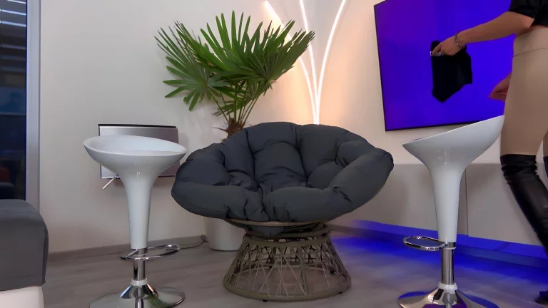 Masked Stud Has Time Of His Life With Stunning Bombshell 