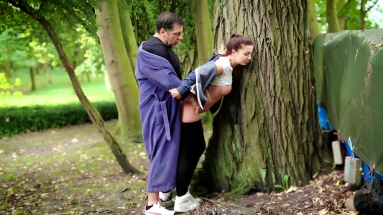 Cute Brunette Sucks His Cock And Enjoys Pussy Penetration Outside 