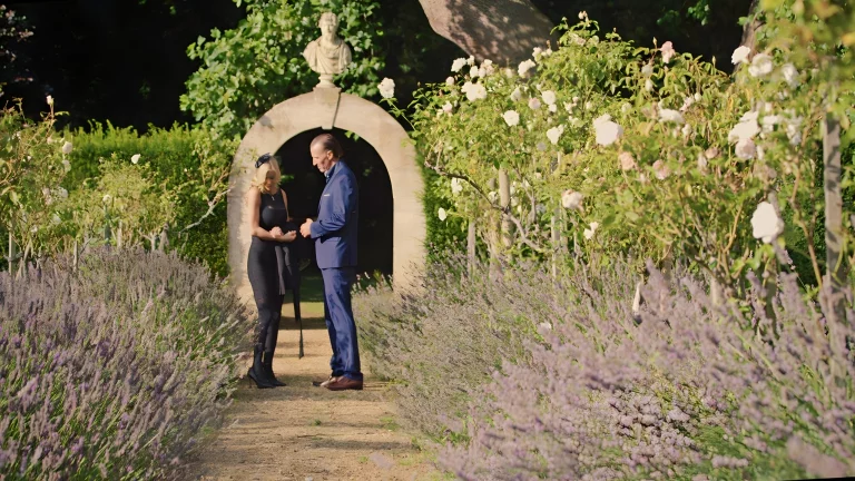 Busty Blonde Alexis Fawx Has Hot Sex With A Hung Stud Outside 