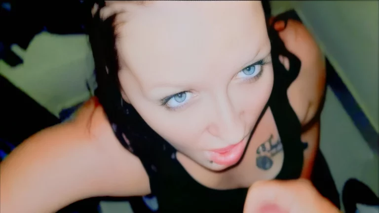 Slut Loves Swallowing Loads 