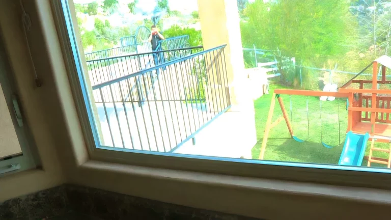 Pretty Lady Gets Fuck By A Hard Cock 