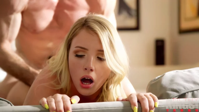 ⁣Dixie Helps Her Step Brother Physically Through A Hard Time 