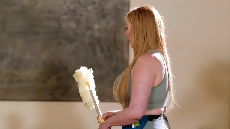 Maid Lauren Phillips Seduces Employers Horny Girl, Kimmy Kimm 