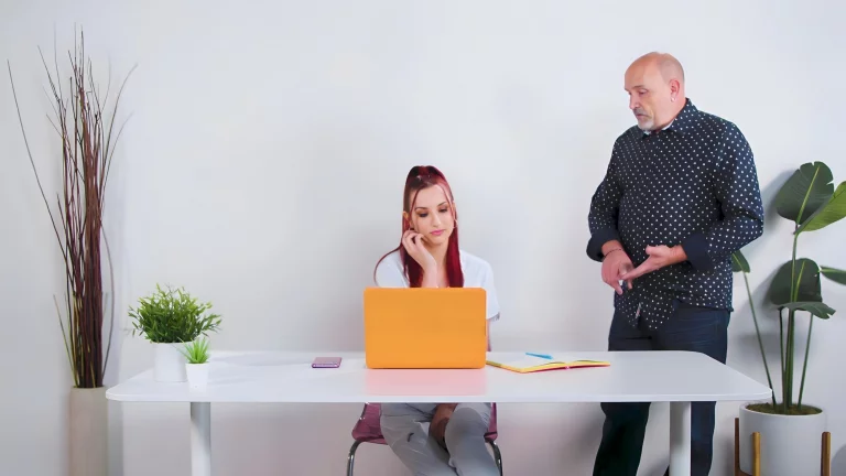 April Snow Gives Oliver Davis Massage With Very Happy Ending 