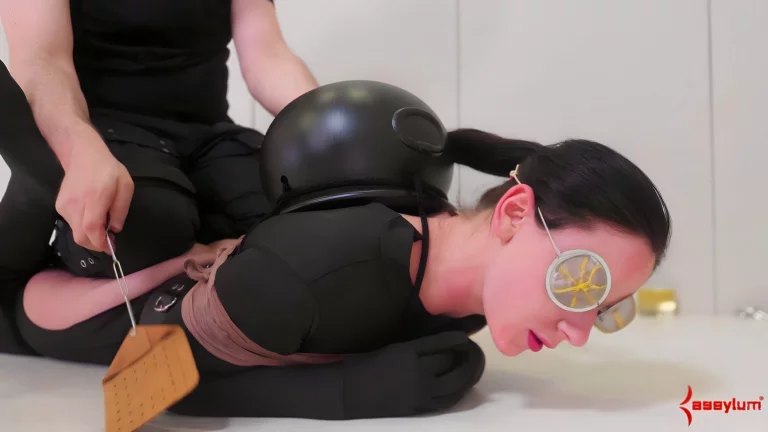 Just A Li*** Anal Bug Girl 