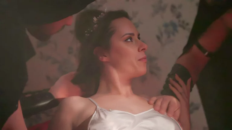 Anita Rover Ejoys Passionate Threesome 