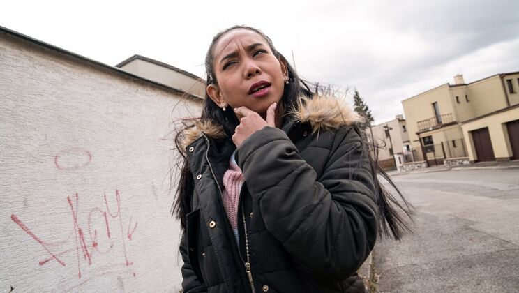 Public Agent - Erik EverhardKilla Raketa - Indonesia Babe Wants The Cash 