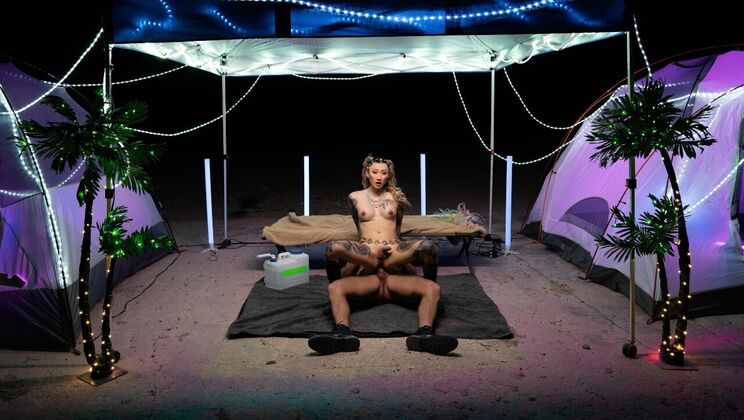 Trans Angels - Roman ToddBillie Beaumont - Raver Girls Desert Pounding 