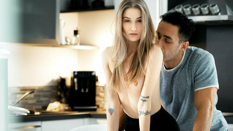 ⁣SexArt - Tiffany TatumMugur - Catch A Break (2021) 