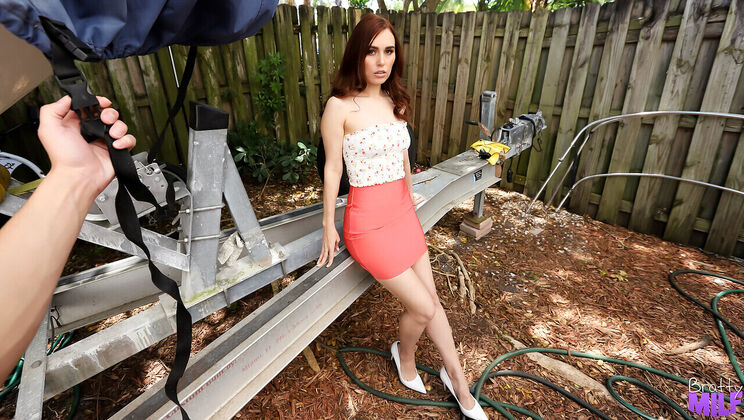 Bratty MILF - Kiki Vidis - Stepmom Ends Her Dick Drought - S7:E2 