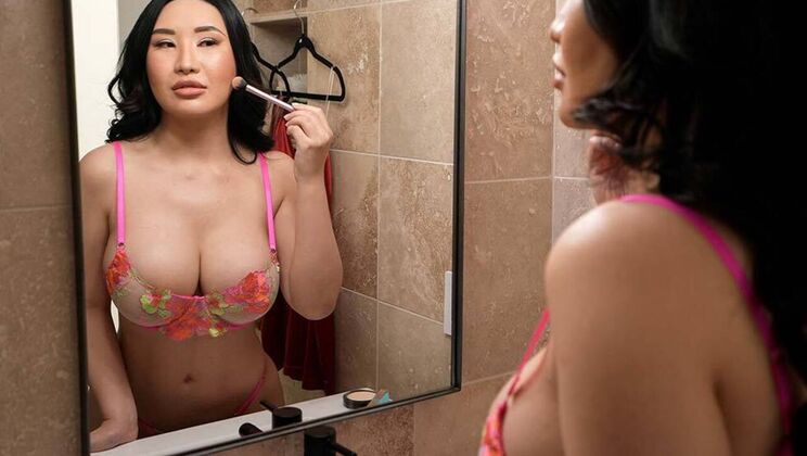 Mom Is Horny - Johnny LoveSuki Sin - Hot Asian Stepmom 