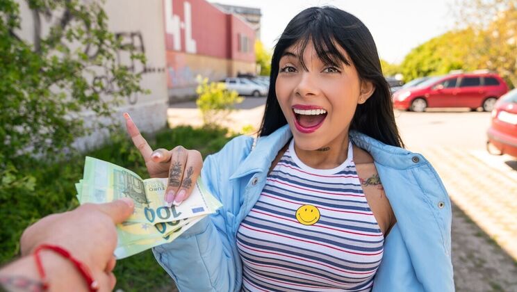 ⁣Public Agent - Athenea Rose - Cute Colombian Outdoor Sex 