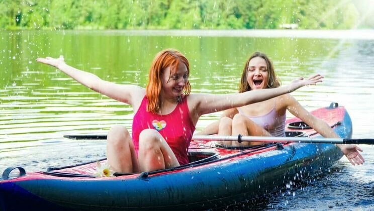 Club Sweethearts - Olivia TrunkEmma Korti - Kayak ride with the girls 