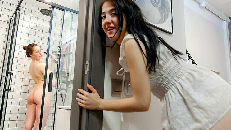 Club Sweethearts - Emily HeadBella Heathcote - Caught in the shower 