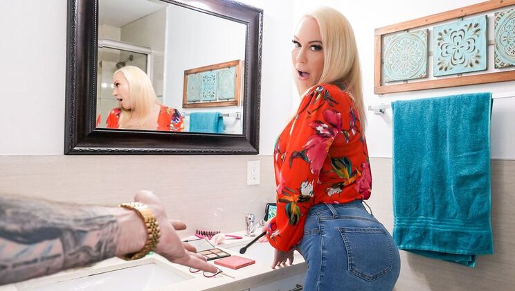 My Pervy Family - Mellanie MonroeNade Nasty - Quickie Before Dad Comes Back 