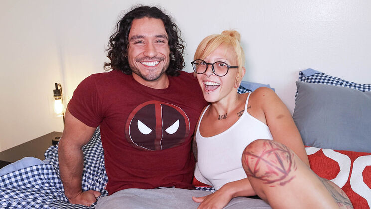 Hot Guys Fuck - Mai CoxLeo Woodman - Leo Woodman Is Ready To Lay The Good Wood To Mai Cox 