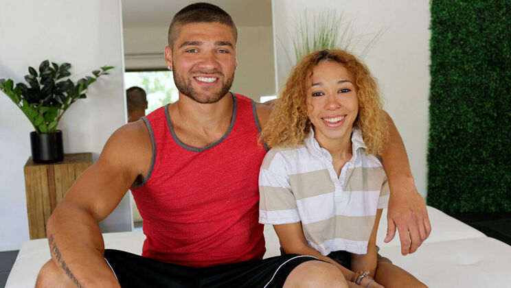 Hot Guys Fuck - Mike CainRachel Skye - Big Mike Cain Meets Tiny Rachel Skye 