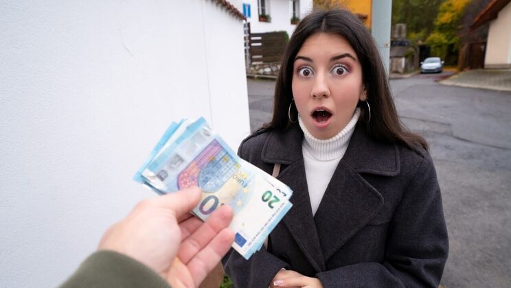 Public Agent - Katty WestMartin Gun - Petite house cleaner loves to suck 