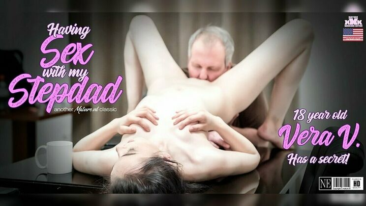 ⁣Mature.nl - Steve SteelVera V. - Naughty te*** Vera V. Seduces her stepdad for a secret sexaffair with him in the kitchen 