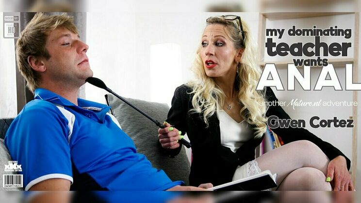Mature.nl - Gwen CortezRick Palmer - Horny student is Anal fucking with his hot blonde dominating MILF teacher Gwen Cortez 