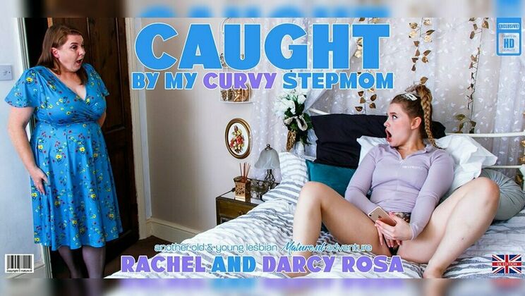 Mature.nl - Darcy Rosa (EU)Rachel (EU) - Teeny babe Darcy Rosa gets caught playing with her pussy by her curvy stepmom Rachel 