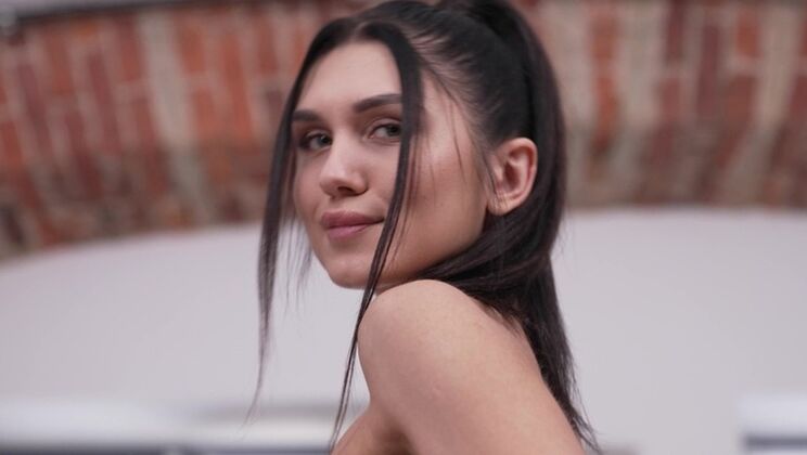 NRX Studio - Willy RegalLeo AhsokaNick Whitehard - First DP of a fit beauty from the Middle East - Leo Ahsoka 