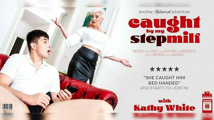 ⁣Mature.nl - Kathy WhiteBruno Baxter - When StepMILF Kathy White catches her stepson masturbate she wants in on the action 