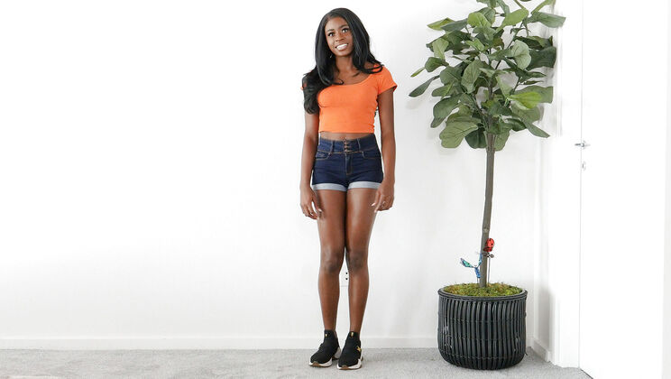 ⁣Net Video Girls - Nicole - Nicoles Audition 