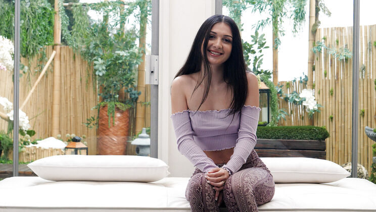 Net Girl - April - Aprils Audition 