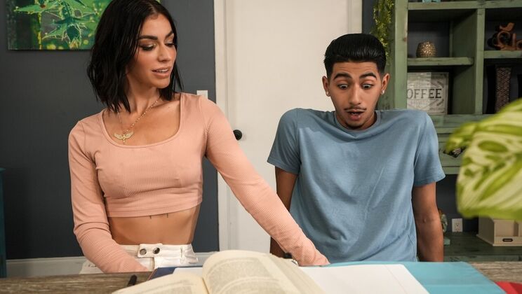 Mom Is Horny - Diego PerezVenus Valencia - Help Me Stepmom! 