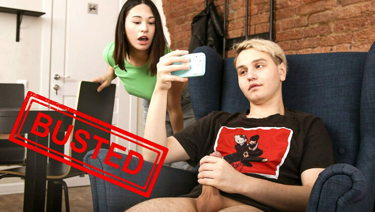 ⁣Club Sweethearts - Moon ImpRoxy Muray - Roxy caught me watching porn 