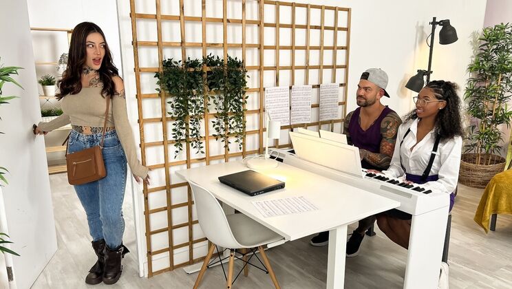 ⁣Crazy College GFs - Juan LuchoBarbie Rous - Fucking The Piano Tutor 