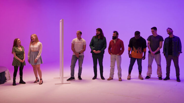 Ersties - Marie H (Ersties)Gami (Ersties)Rob (Ersties)Kay (Ersties)Diego (Ersties)Pier (Ersties)Guillermo (Ersties) - Dating through the 5 Senses (Episode 1) 