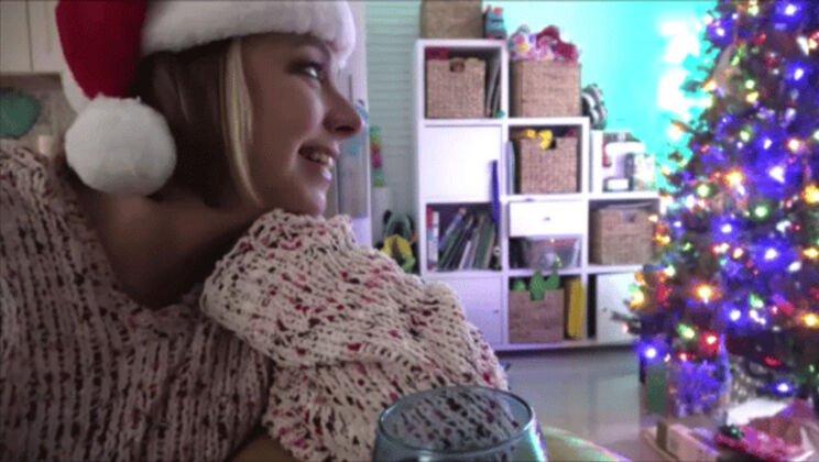 Mom Comes First - Brianna Beach - The Christmas Party 