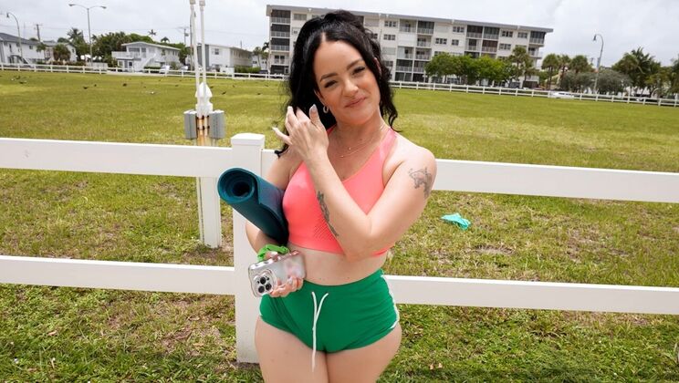 Bang Bus - Rocket Powers -  Girl Got Ass 