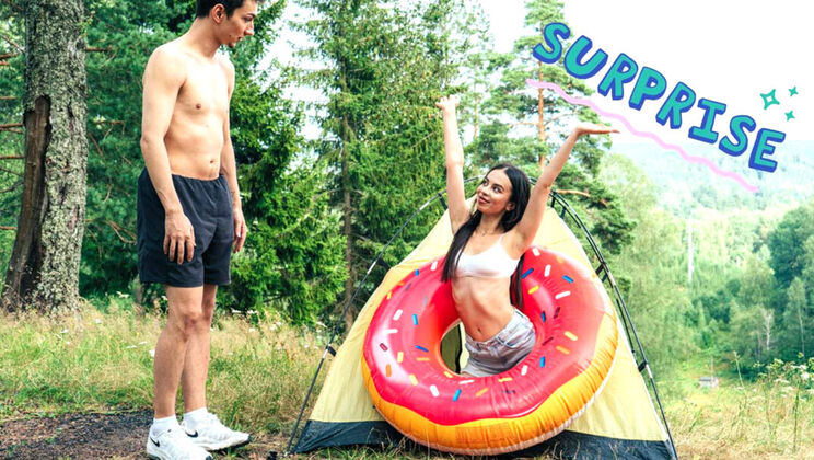 ⁣Club Sweethearts - Ilyas PointElina Sable - From camping to fucking 