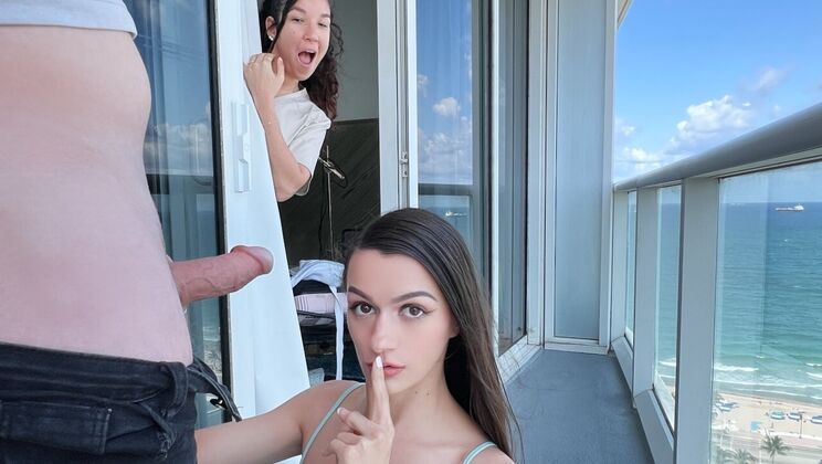 ⁣MOFOS - Jimmy MichaelsSummer Renee - We Want A Late Check Out 